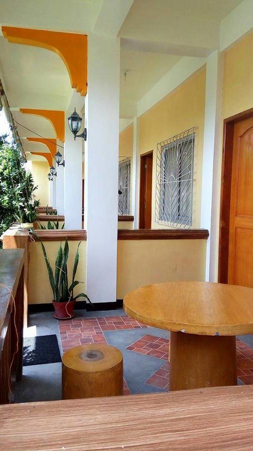 Villa Peralta Inn Donsol Exterior foto