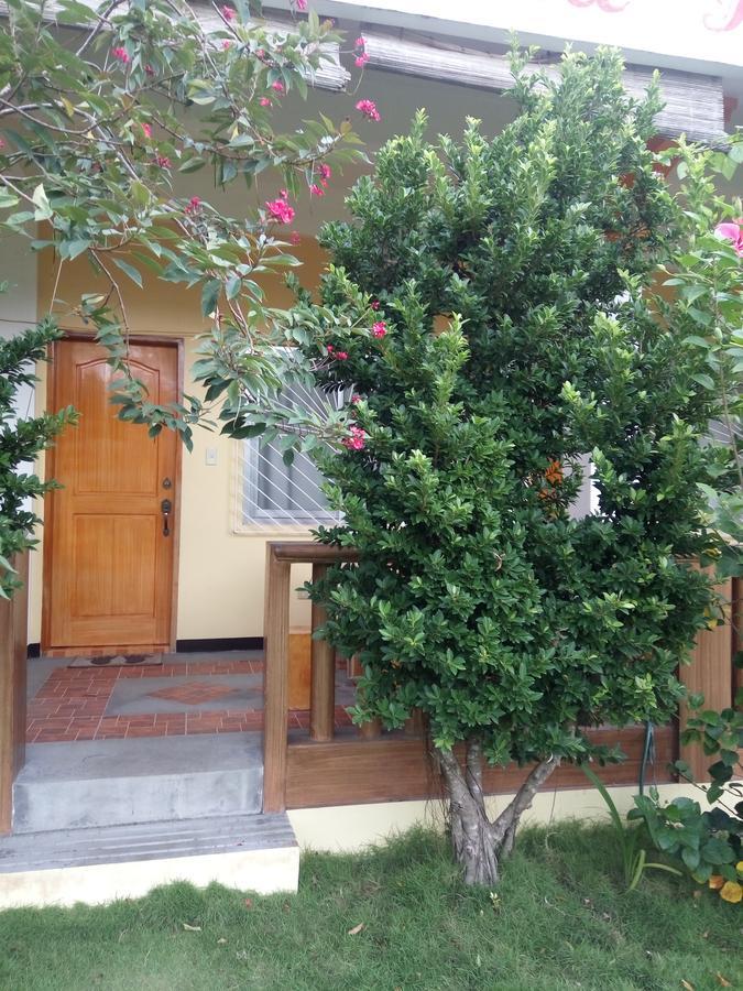 Villa Peralta Inn Donsol Exterior foto